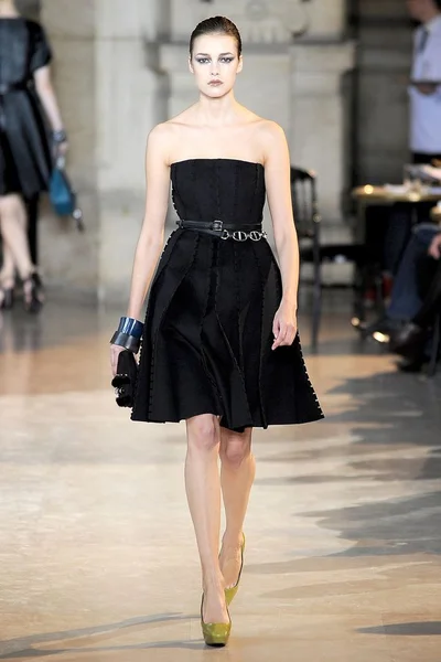 Look 29
